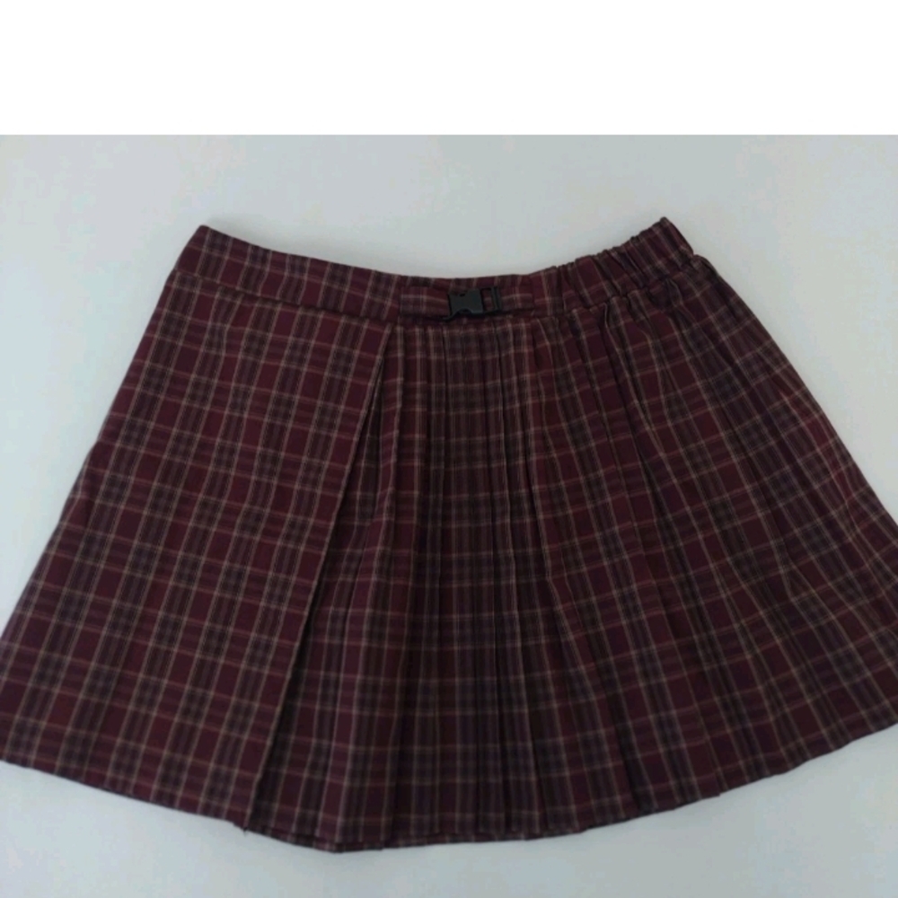 Wild Fable Size Large Burgundy Brown Plaid Pleats Buckle Strap Short Mini Skirt